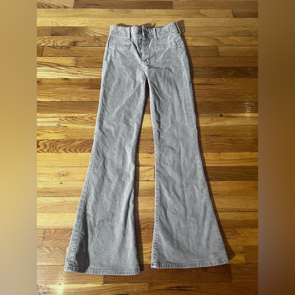 COPY - NWOT American Eagle Tan Cordaroy Pants (Size 00)